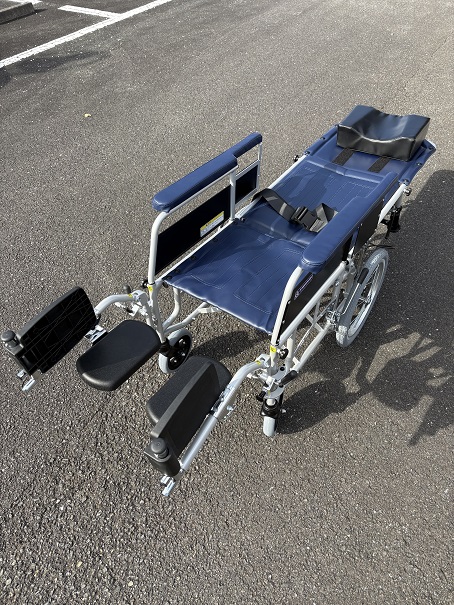 ２号車リクライニング車椅子2